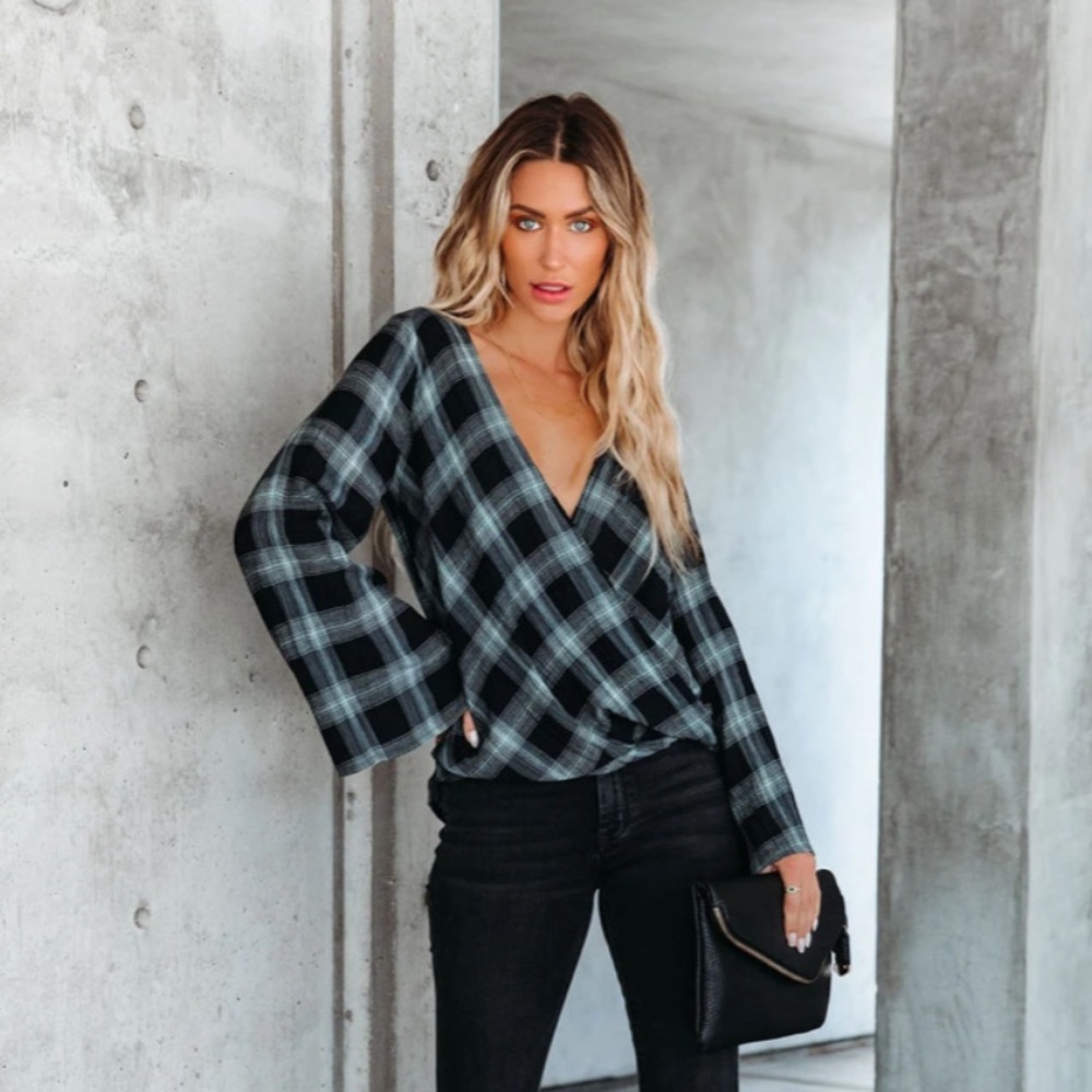 Plaid Bell Sleeved Blouse